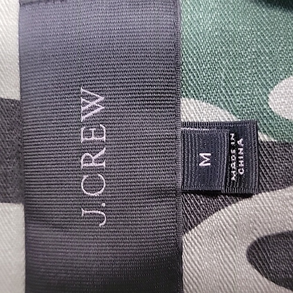J. Crew Size M Camouflage Button Up Utility Shacket, Excellent Used Condition - Picture 11 of 13